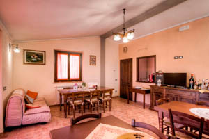 Photos and pictures of self-catered apartments in Tuscany for tourist rental in Cortona