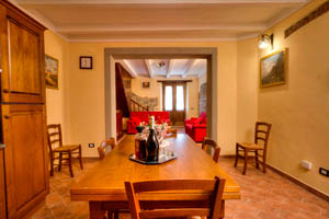 Photos and pictures of self-catered apartments in Tuscany for tourist rental in Cortona