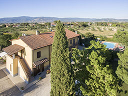 Photos and pictures of self-catered apartments in Tuscany for tourist rental in Cortona