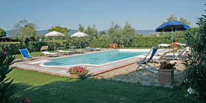 Photos and pictures of self-catered apartments in Tuscany for tourist rental in Cortona