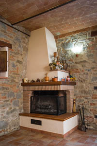 Photos and pictures of self-catered apartments in Tuscany for tourist rental in Cortona